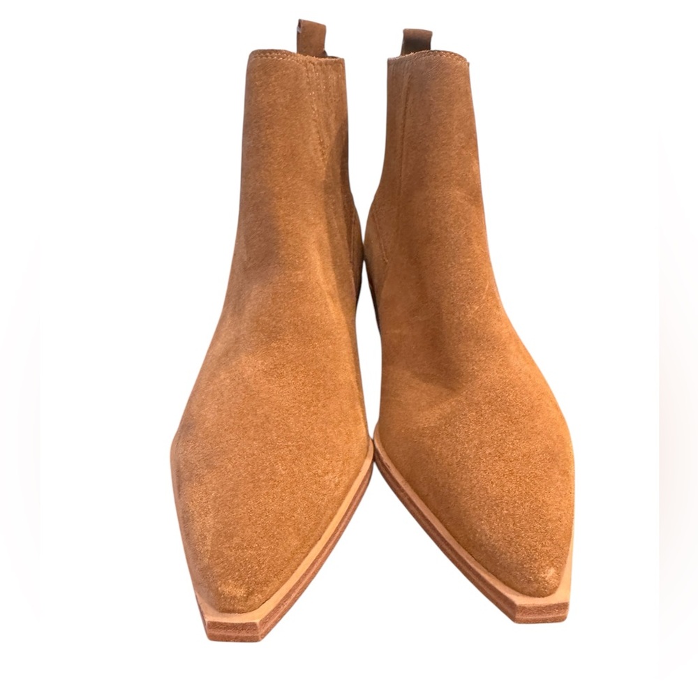 Marc Fisher Chic Heeled Boots for Effortless Elegance